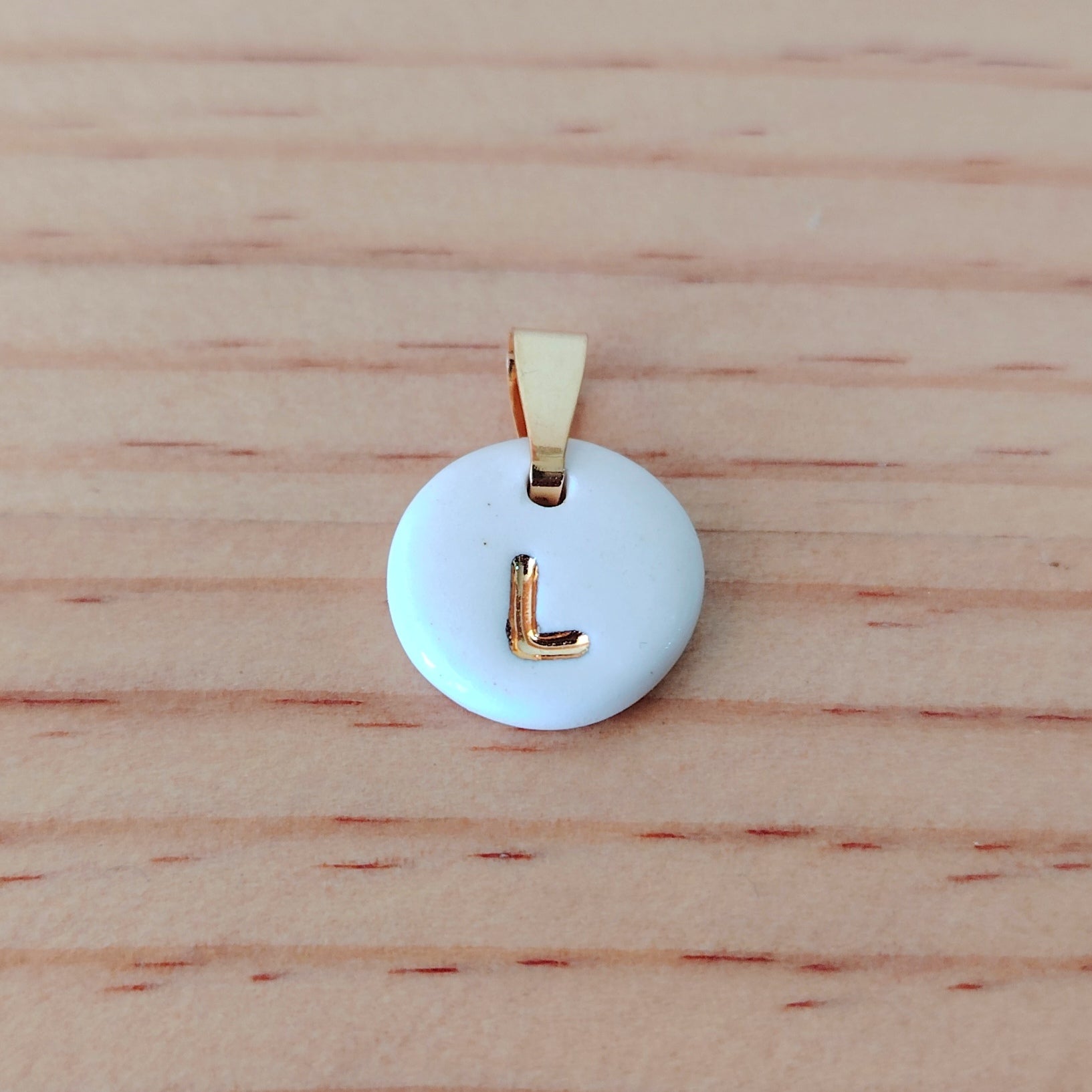 Dije Inicial Nombre de Cerámica con Oro 24k