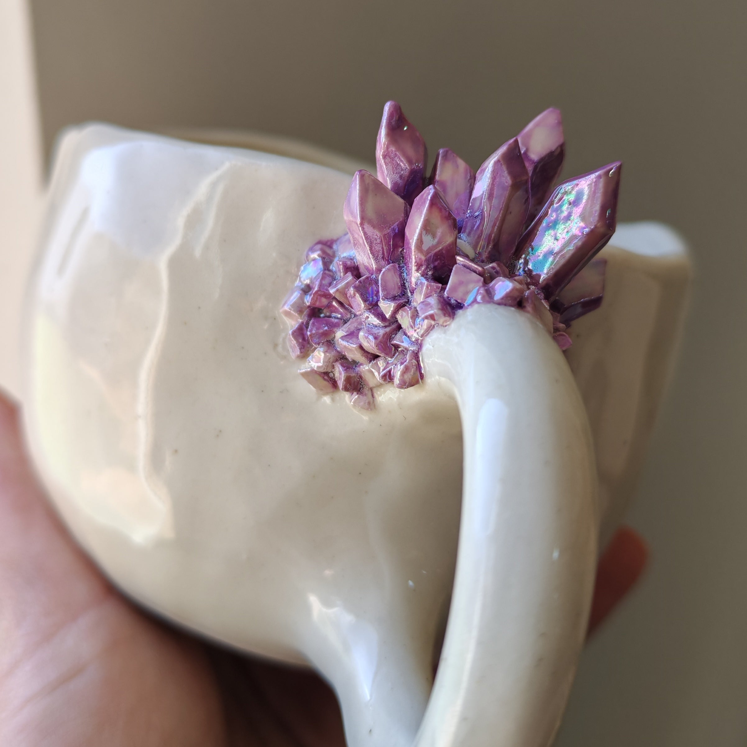 Taza Amatista Cerámica arriba con Tornasol Nácar