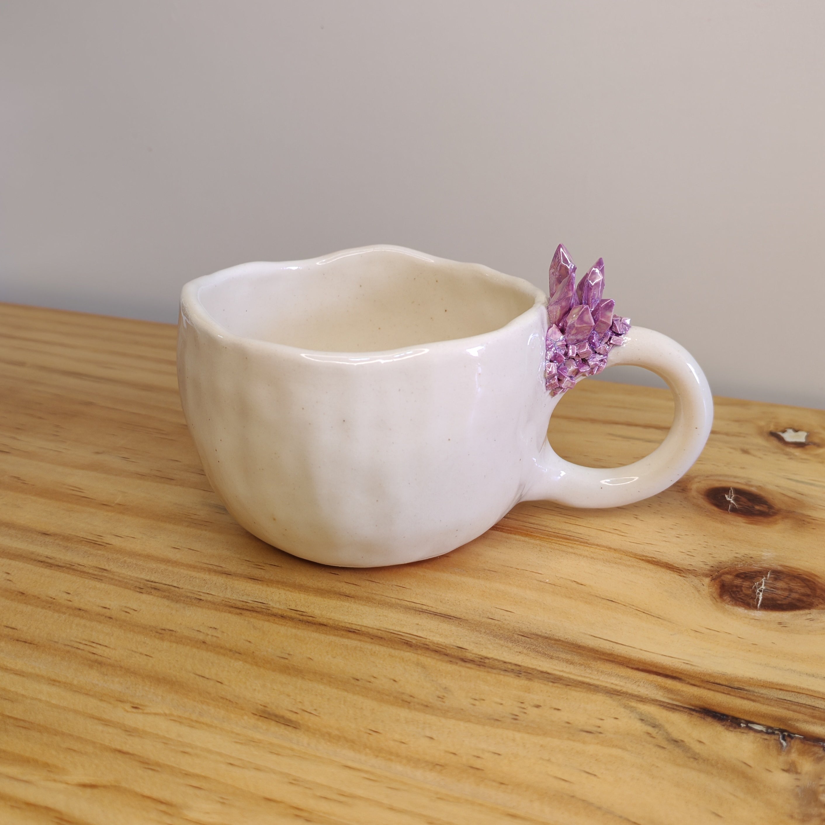 Taza Amatista Cerámica arriba con Tornasol Nácar