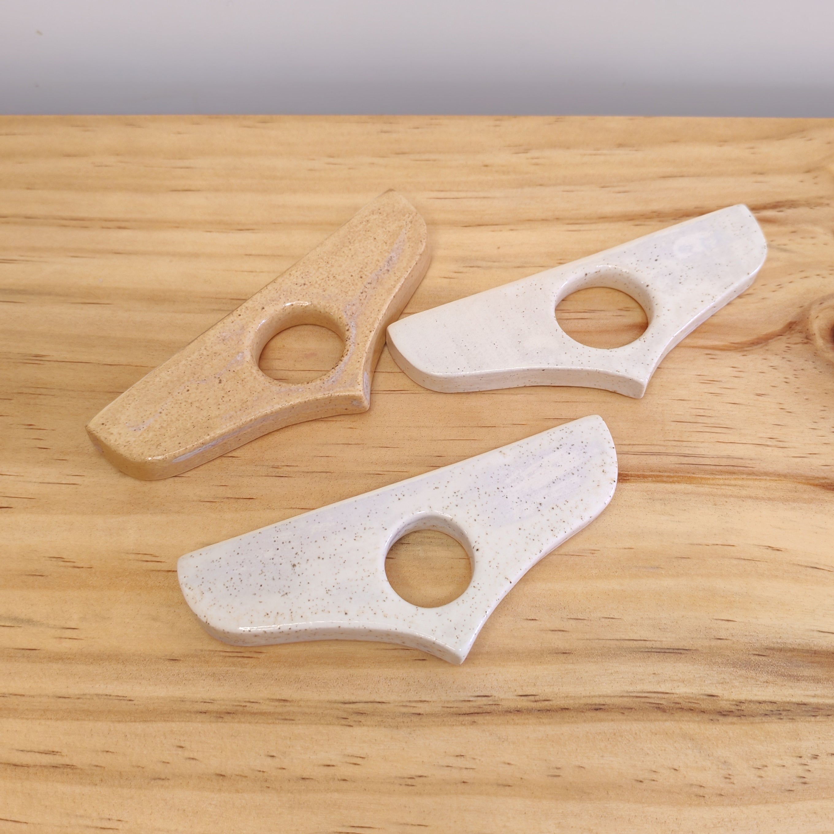 Anillo de Lectura o Abre Libros de Cerámica Tamaño 11,2cm