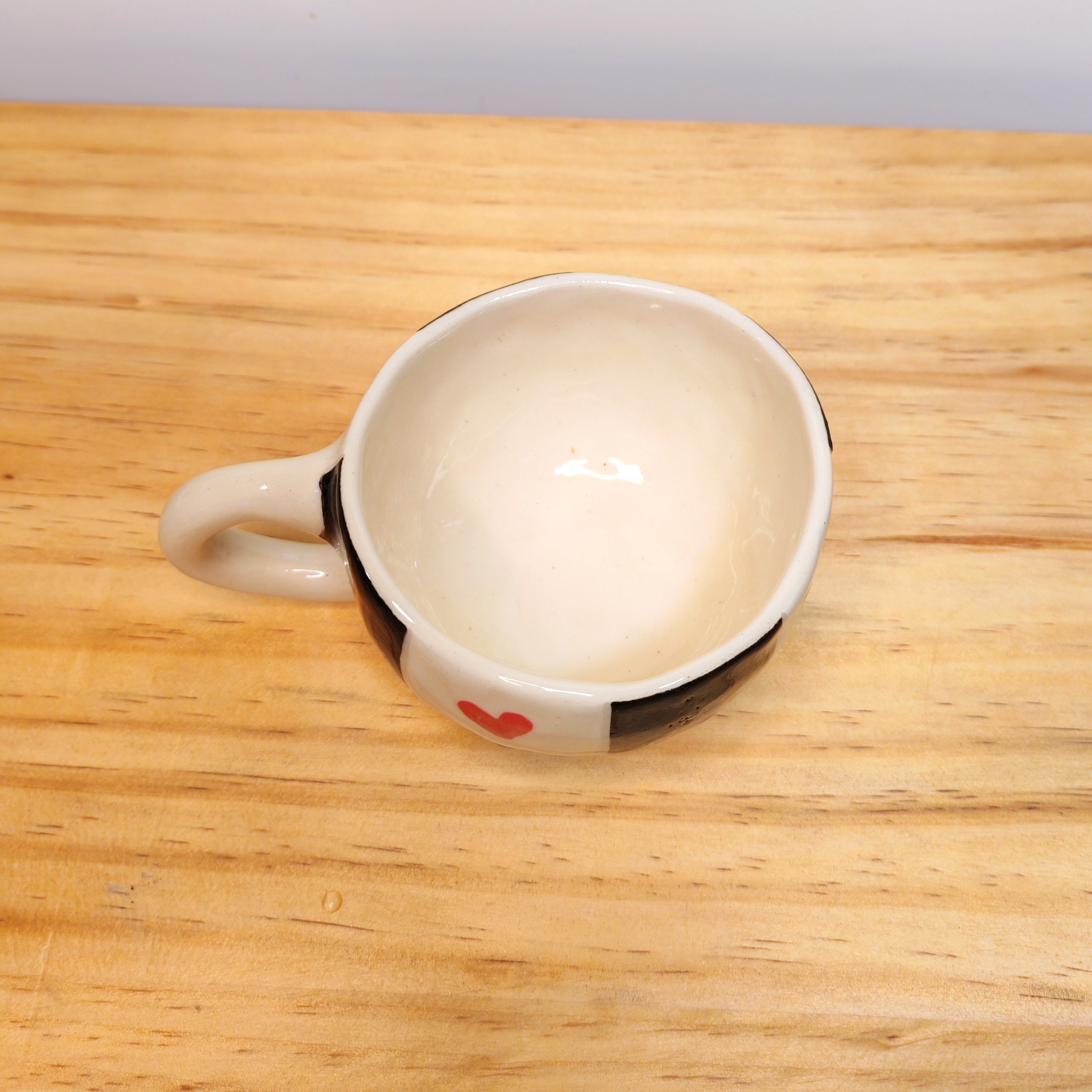 Taza Cuadros Negros y Corazones