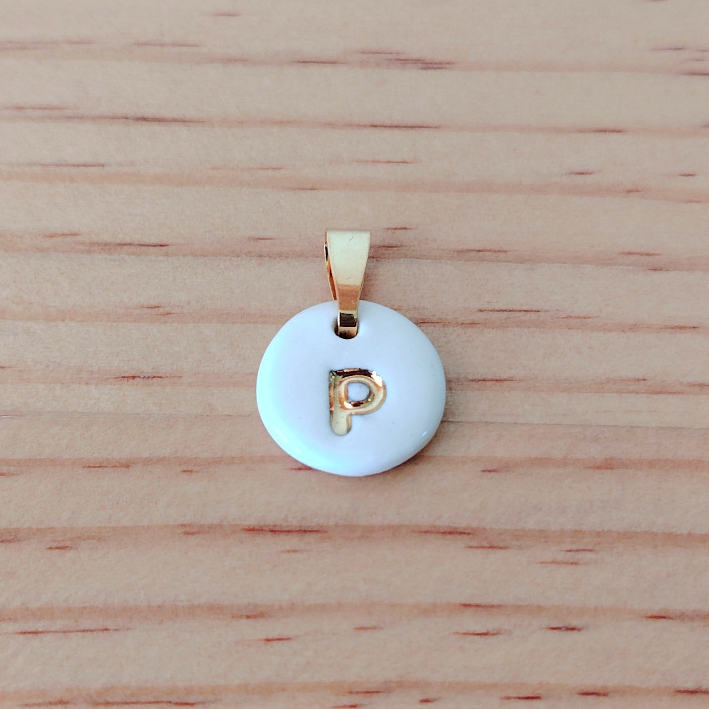 Dije Inicial Nombre de Cerámica con Oro 24k