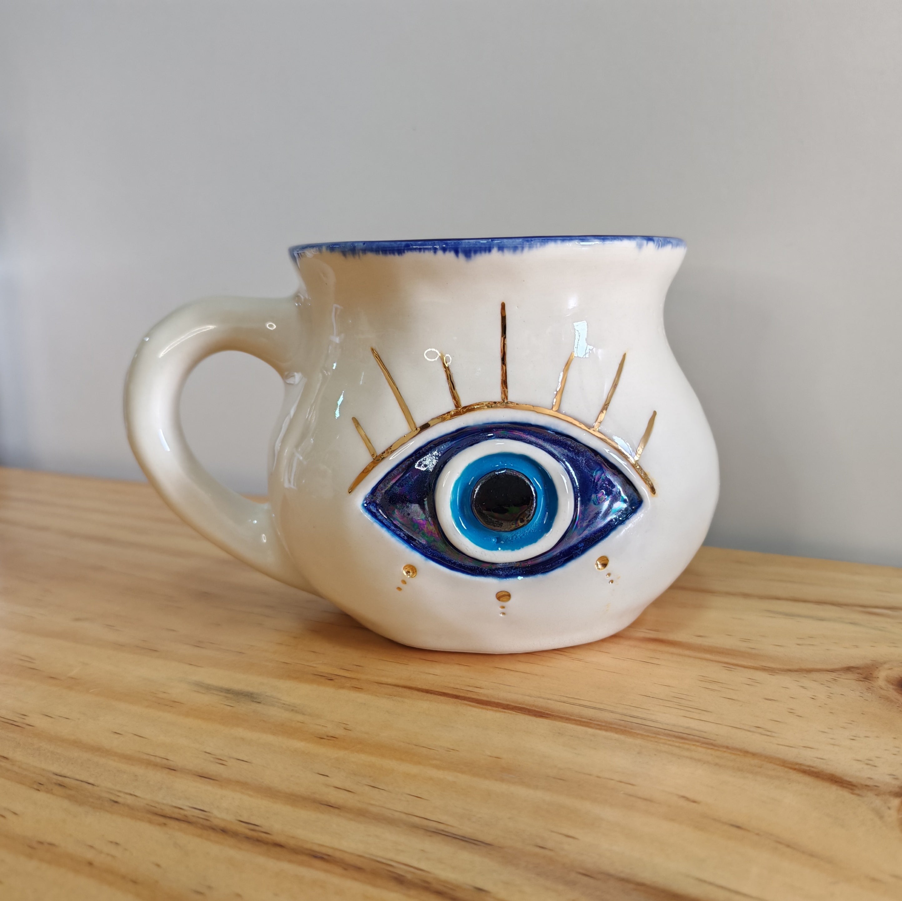 Taza Ojo Turco detalles Oro 24k y Nácar