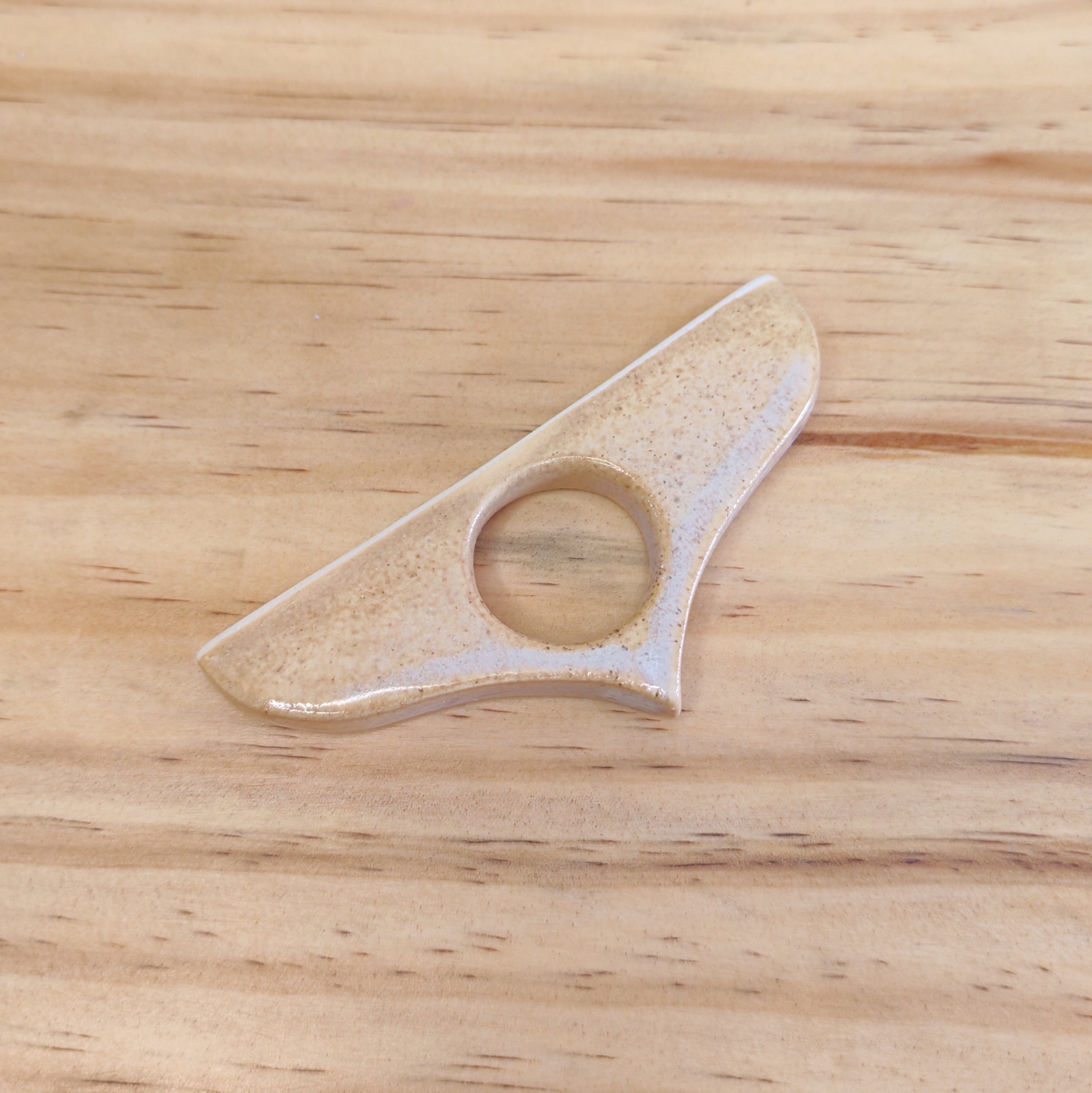 Anillo de Lectura o Abre Libros de Cerámica Tamaño 9,8cm