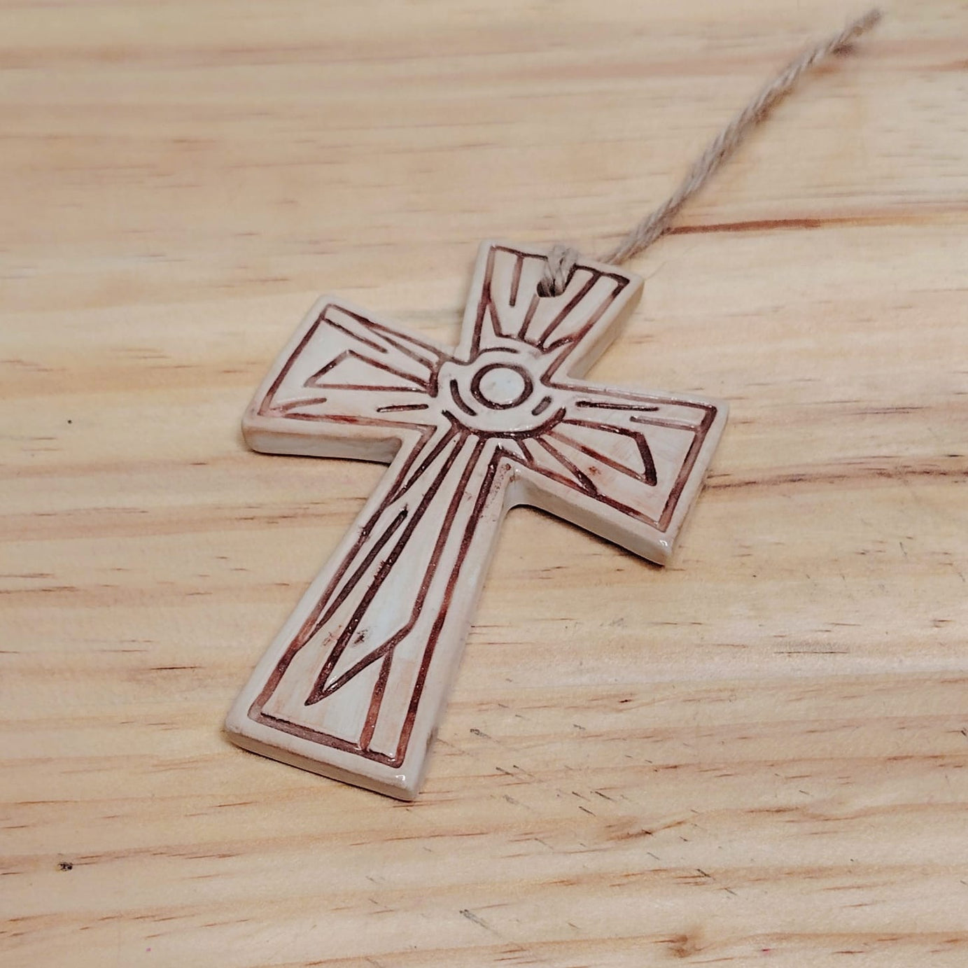 Recuerdos Cruz de Cerámica (Reserva)