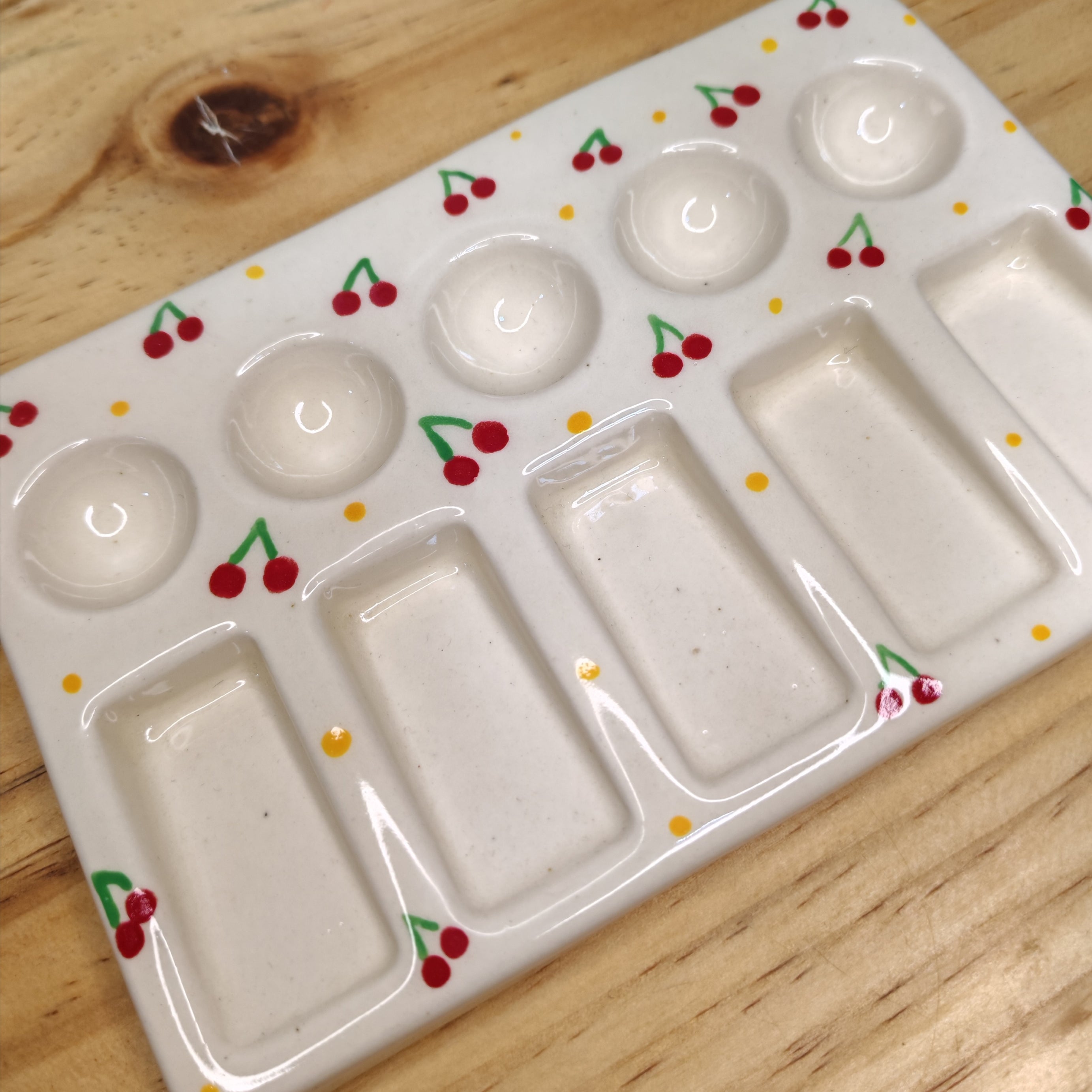 Paleta Mezcladora Acuarelas Guindas