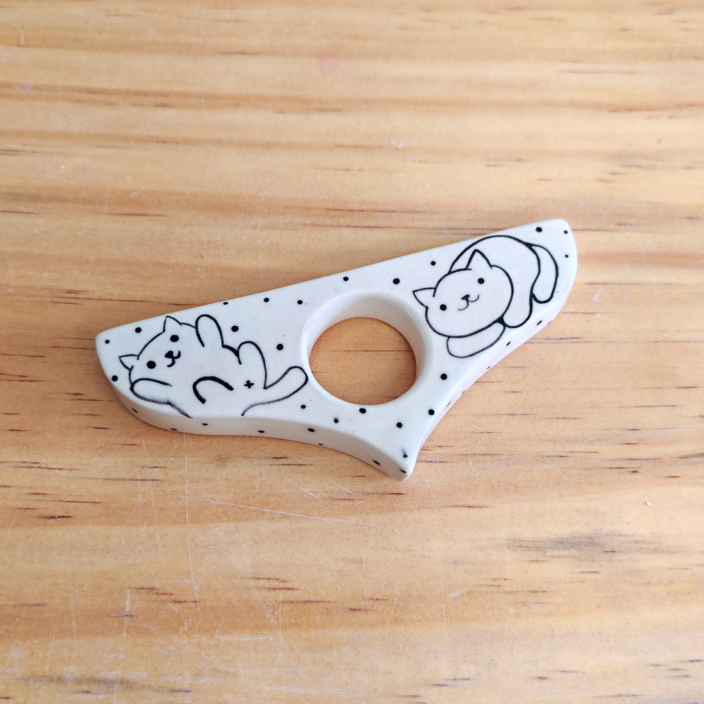 Anillo de Lectura o Abre Libros de Cerámica Tamaño 9,8cm