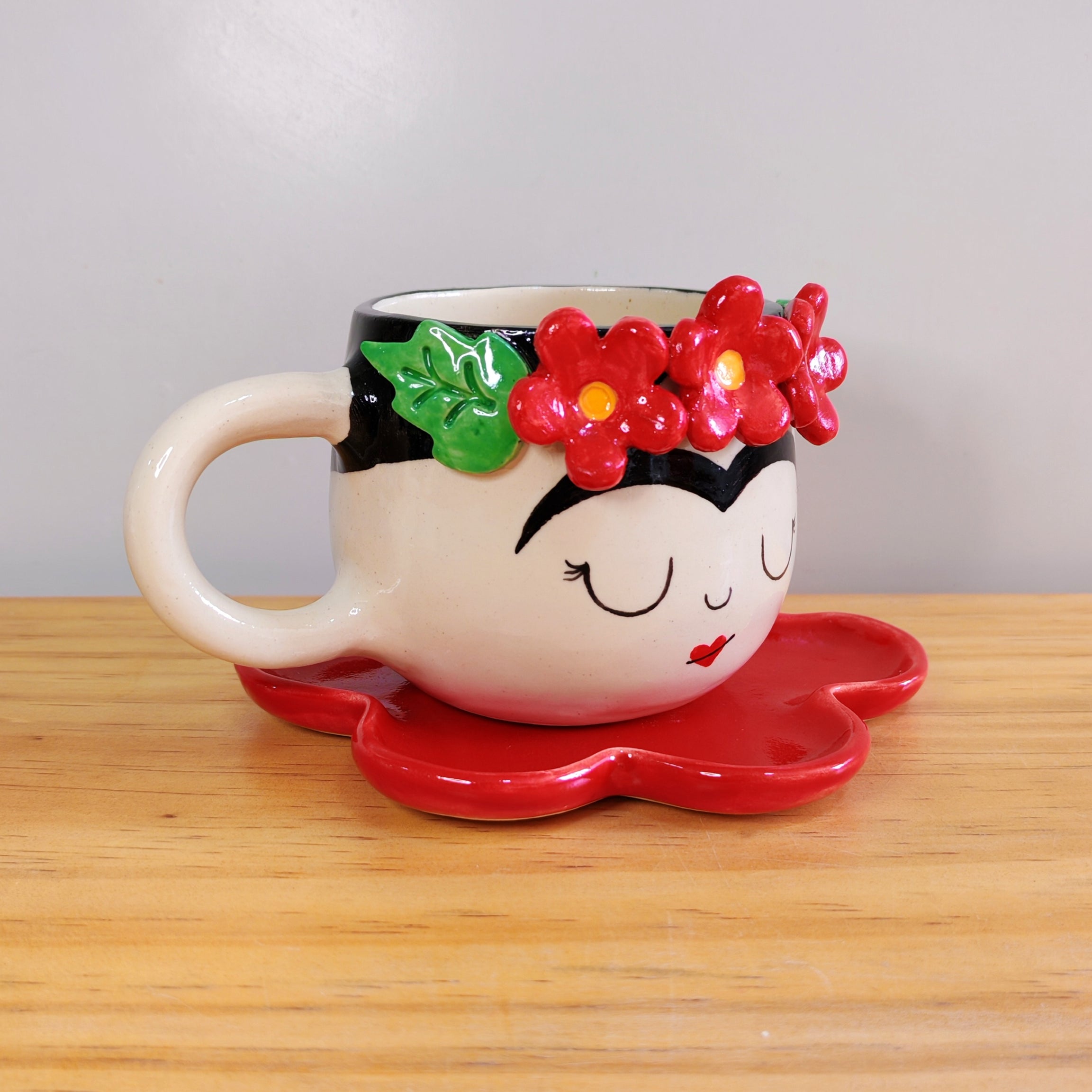 Set Taza Frida y Plato Flor