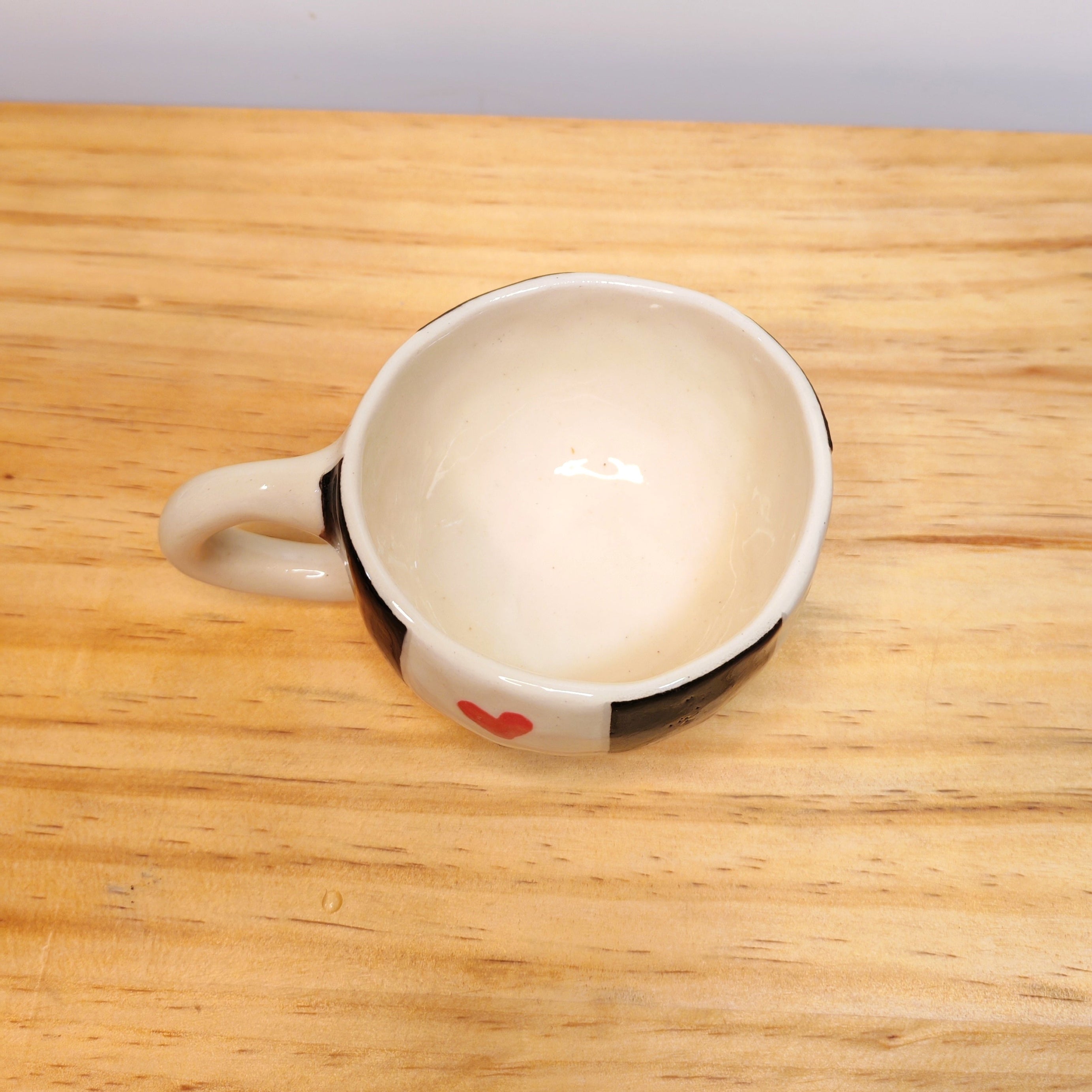 Taza Cuadros Negros y Corazones