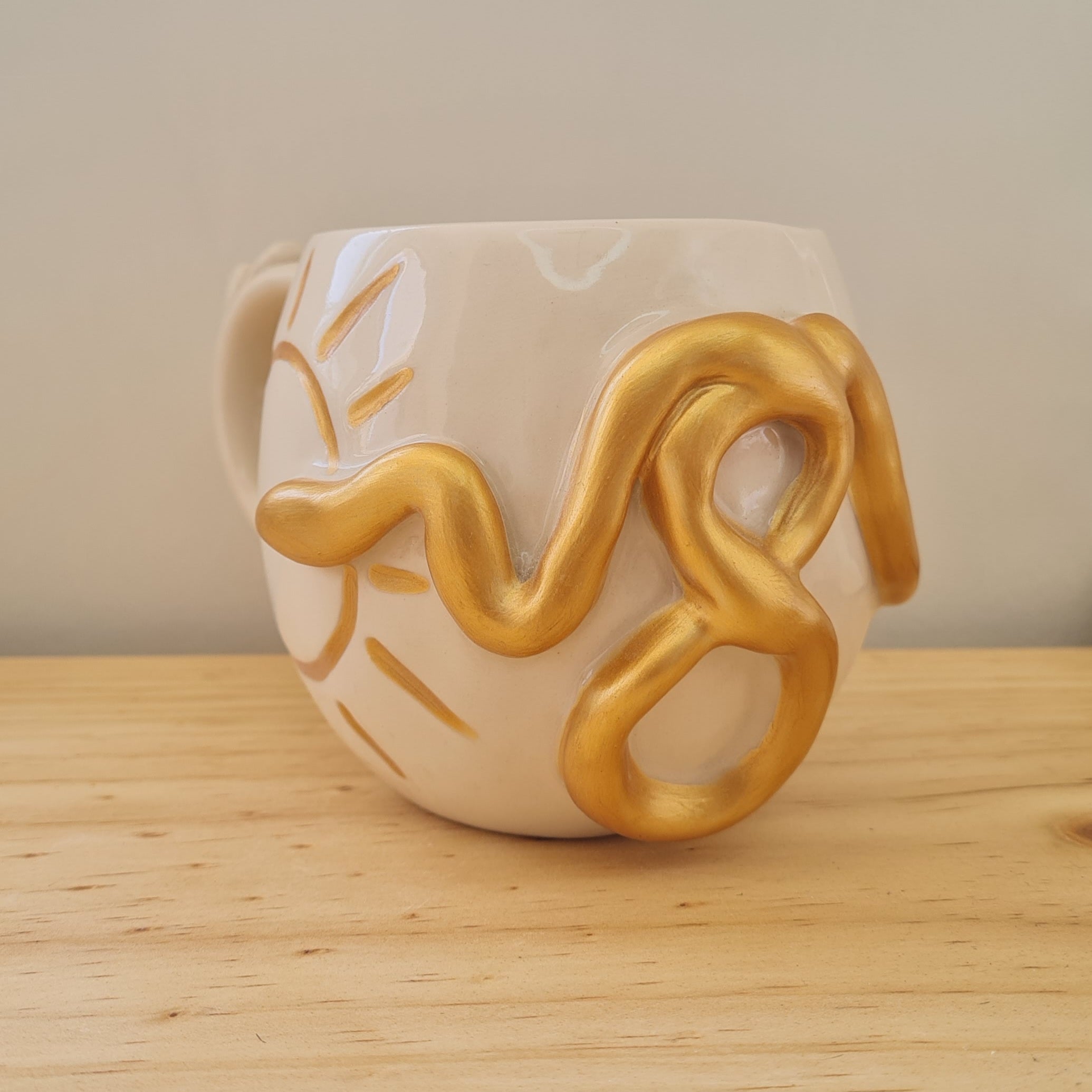 Taza Sol Serpiente Dorada